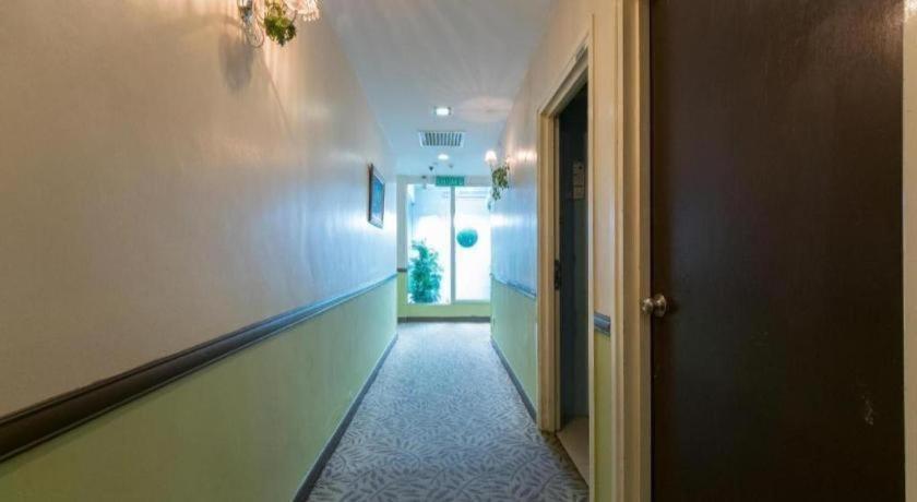 Oyo 126 Rae Hotel クアラルンプール エクステリア 写真